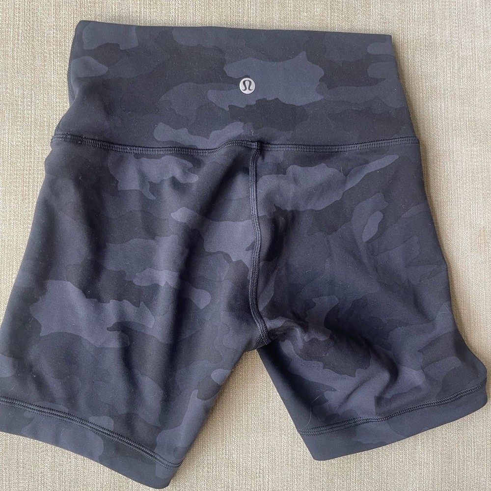 Lululemon camo biker shorts 6” inseam